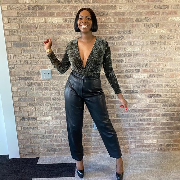 Velvet Like Deep V Neck Bodysuit - Picture 8 of 8